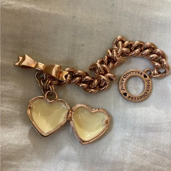 Juicy Couture Heart Locket Copper Tone Charm Bracelet Cute Gift - Picture 2 of 12